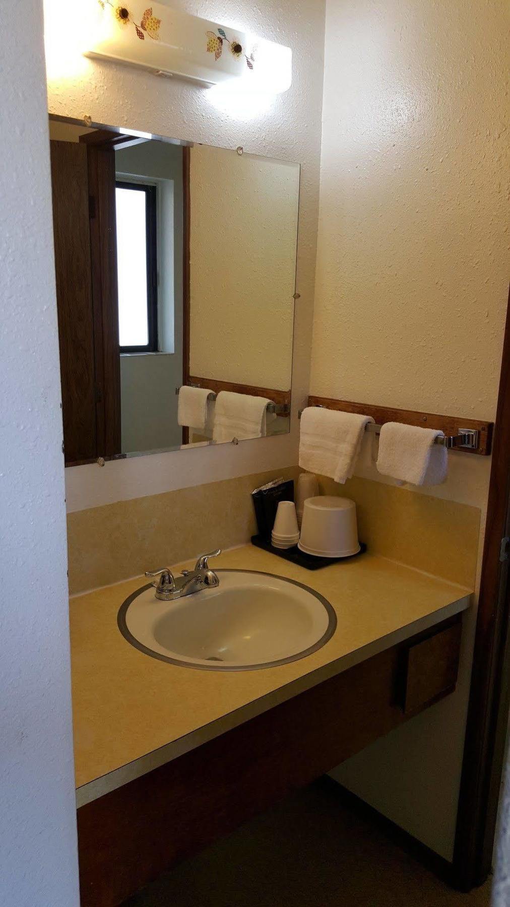 Safari Inn Motel Winston Kültér fotó
